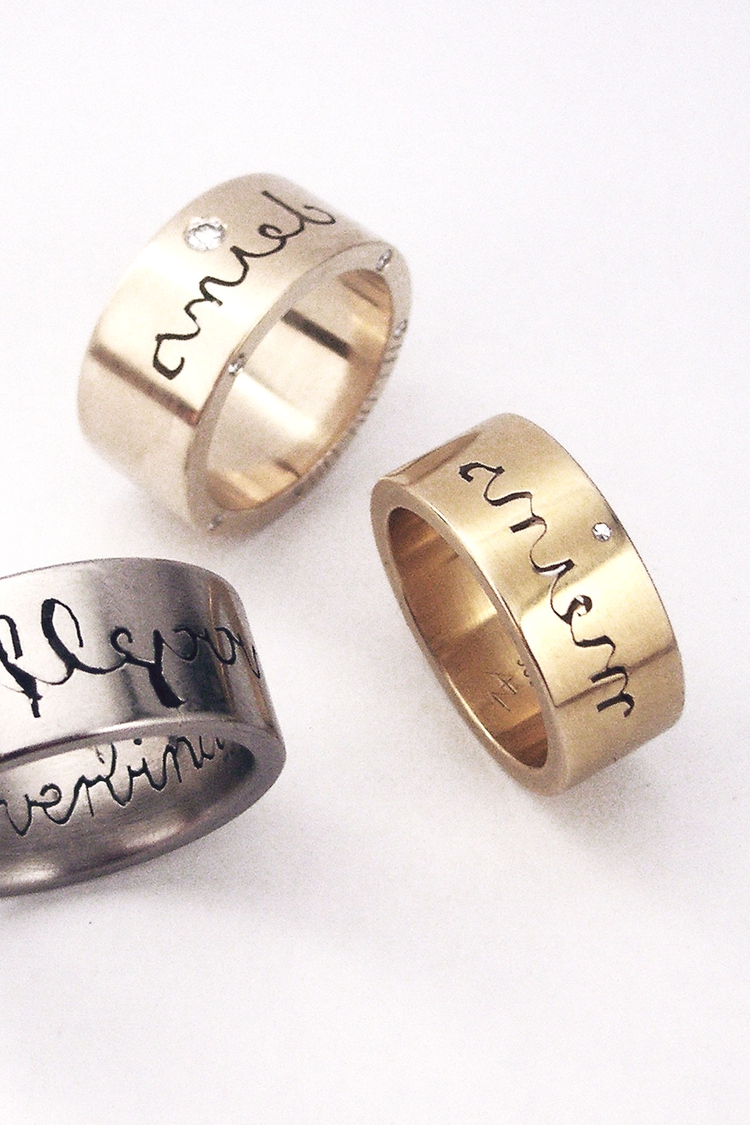 Partnerringe, Eheringe aus 585er Weißgold, 585er Roségold mit Hochzeitstag-Diamanten im Brilliantschliff und Datumsprägung, 585er Gelbgold mit roséfarbenem Diamant im Altschliff